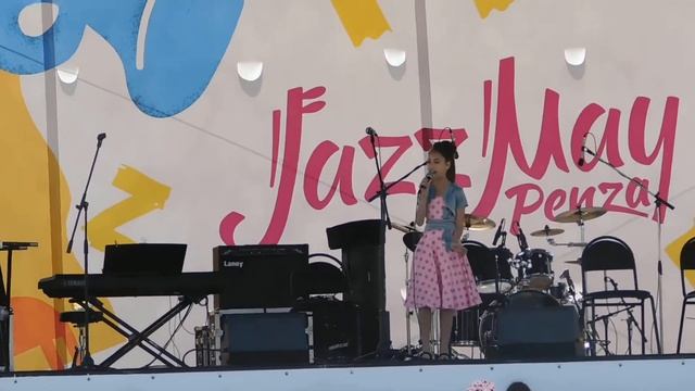 муз. Якушенко, сл. Я.Гальперин «Мама, папа, я и джаз» смотреть онлайн