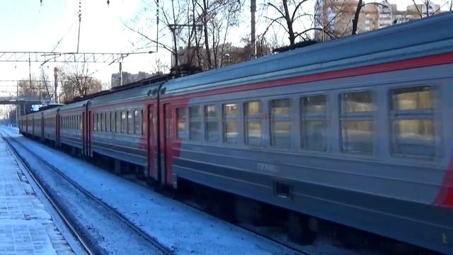 Электропоезд ЭР2Р-7085 сообщением "Шатура - Москва Казанская" смотреть онлайн