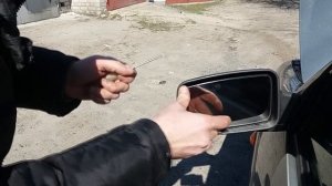 ?    Как снять зеркальный элемент наружного зеркала ВАЗ Лада Приора