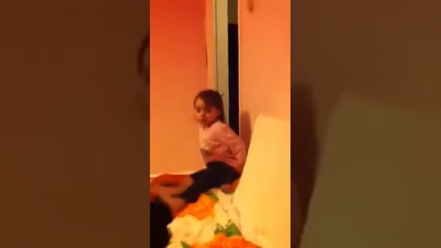 Esilaaa смотреть онлайн