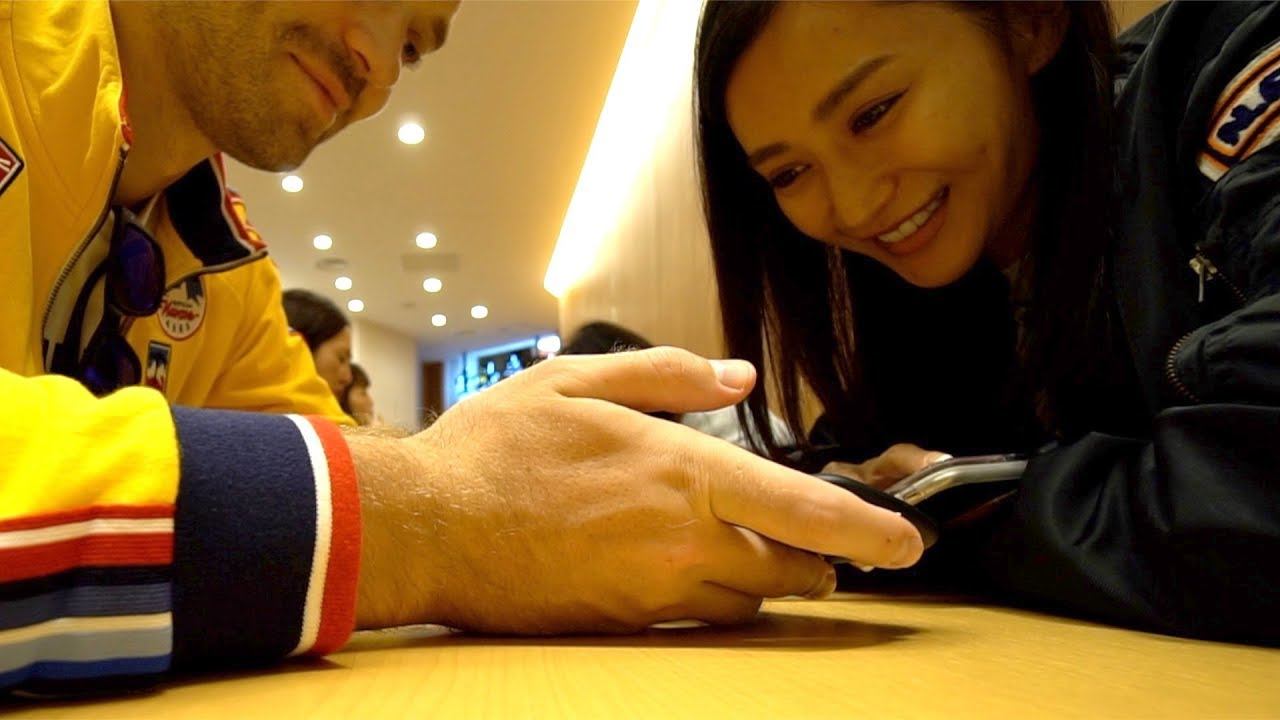 Японка Маки влюбилась? Покатал на Тойоте за 12 миллионов. Ловкое свидание смотреть онлайн