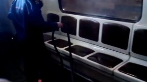 уборка вагона метро