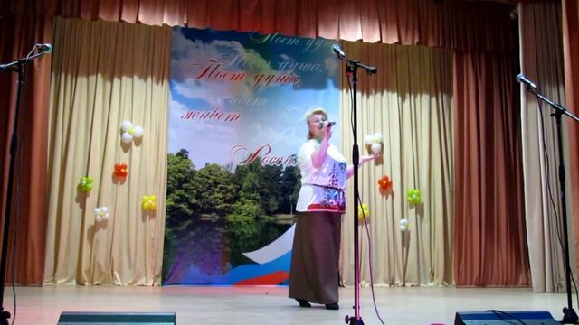 Поет Наталья Зубарева.Кнопочки баянные. смотреть онлайн