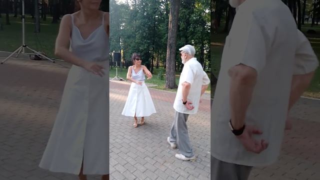 танцы кому заа! Саранск. Пролетарский парк. 11 августа. 2023 год. смотреть онлайн
