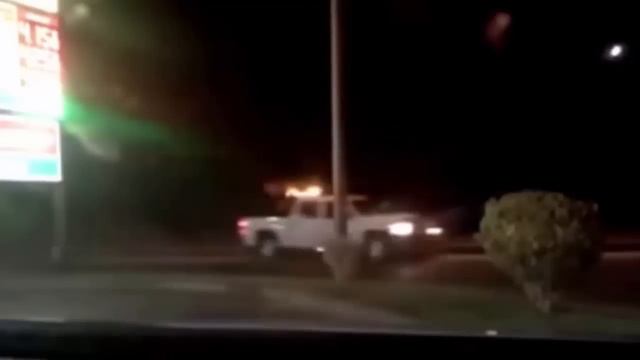 ВОЕННЫЕ ПЕРЕВОЗЯТ НЛО! РЕДКИЕ КАДРЫ смотреть онлайн