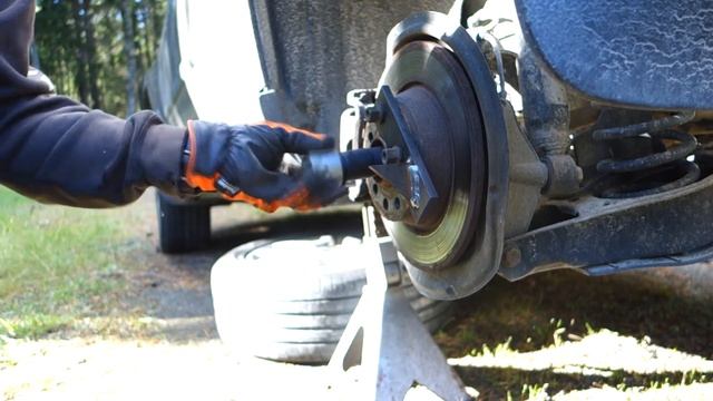 VW Skoda Audi drive shaft bolt removing using cheap torque multiplier смотреть онлайн