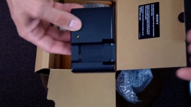 Sony SLT-A55V DSLR Kit Unboxing смотреть онлайн