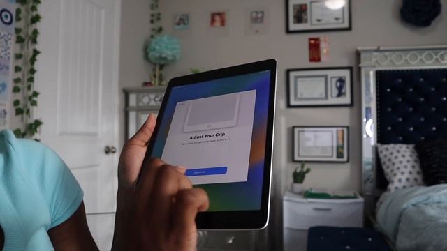UNBOXING MY NEW IPAD | 9th generation смотреть онлайн