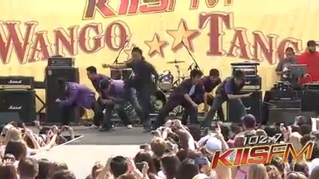 Quest Dance Crew Dances at KIISFM Wango Tango 2009 смотреть онлайн