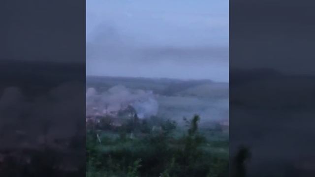 ?Хохол показывает, как поджаривают его товарищей И таким должно быть каждое утро для чубатоголовых смотреть онлайн