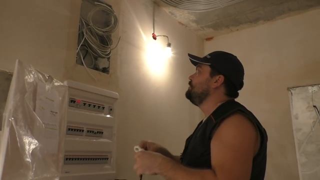 Розетка для роутера в слаботочном электрощите. смотреть онлайн