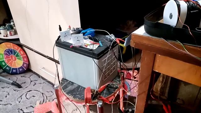 Бедини и контролер заряда от солнечных батарей.