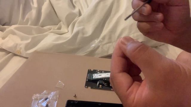 M.2 SATA SSD to 2.5 inch SATA Adapter - M.2 NGFF to SATA Converter Enclosure смотреть онлайн