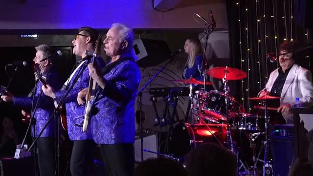 СИНЯЯ ПТИЦА - Я ИДУ ТЕБЕ НАВСТРЕЧУ  (Солист - Валентин Барков)