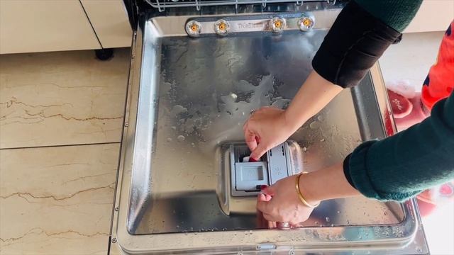 Honest Review & Demo Of Latest LG Dishwasher - We Got LG Dishwasher Installed- Is It Worth It? смотреть онлайн