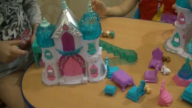 Открываем подарки , волшебный зимний замок. Magic winter castle смотреть онлайн