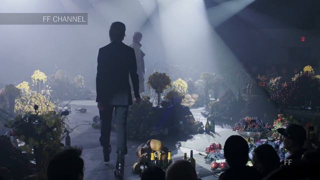 Raf Simons | Fall Winter 2018/2019 Full Fashion Show | Exclusive