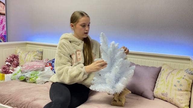 НОВОГОДНИЙ ШОППИНГ | Покупаю украшения для комнаты смотреть онлайн