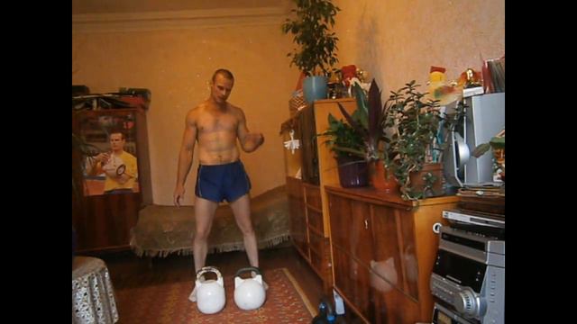 Упражнения с Гирей."Подъем (вырывание) Кравченко".Гиря 42 кг. смотреть онлайн