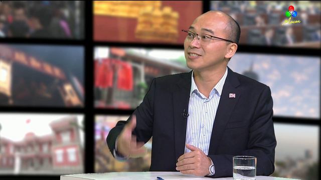 TDM Talk Show – Professor Xu Jianhua, Head of the Department of Sociology at UM смотреть онлайн