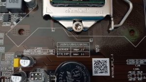 B75 на 12 USB с Али. обзор платы и правильное подключение питания..mp4