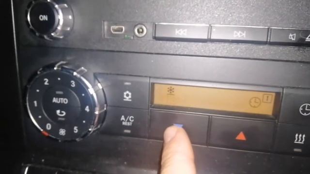 Mersedes Actros. Как выключить/включить таймер Автономки. смотреть онлайн