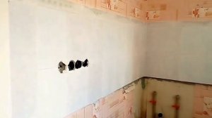 Кухня. Подключение бытовой техники, укладка плитки, монтаж коммуникаций.