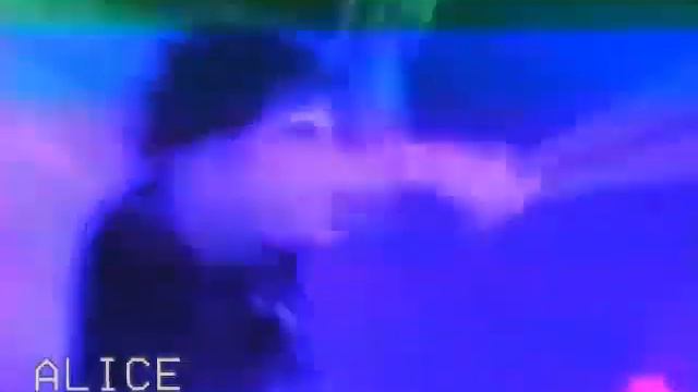 Alice Glass Tour Promo смотреть онлайн