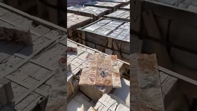 Декоративный колотые камин из натурального травертина в наличии смотреть онлайн