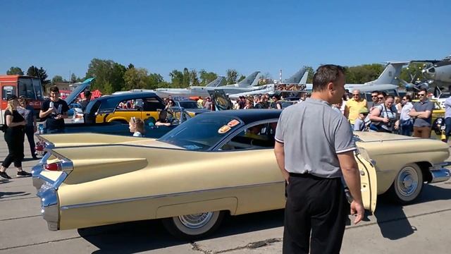 1959 Ford Fairlane Galaxie Skyliner and 1959 Cadillac Eldorado смотреть онлайн