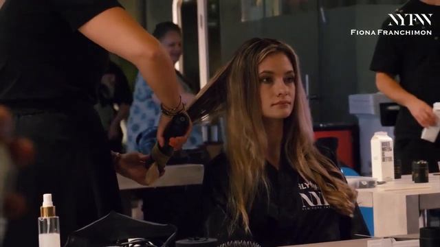 ЗАПУСК FIONA FRANCHIMON No1 HAIRPIN НА NYFW смотреть онлайн