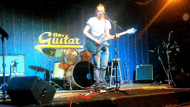 Kenny Allomong w Romeo and Tim on Drums Guitar Merchant Open Mic 03 16 2016 смотреть онлайн