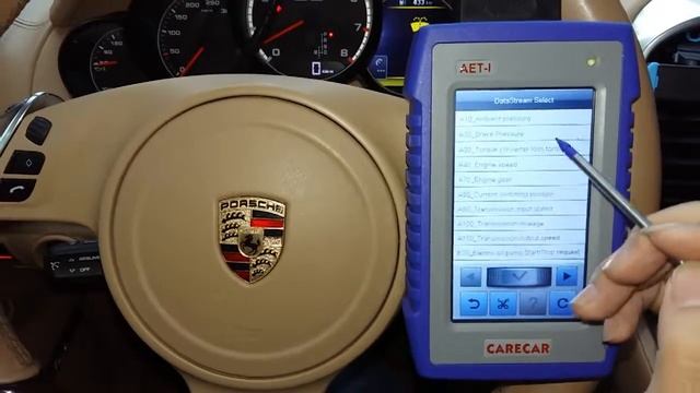 CARECAR AET-I--- Read live data on Porsche Cayenne смотреть онлайн