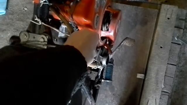 Испытание нового карбюратора на двигателе ДМ1 смотреть онлайн