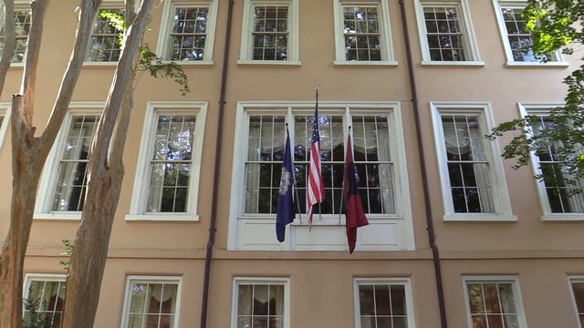 University of South Carolina Horseshoe tour: President's house смотреть онлайн