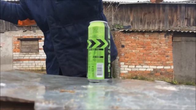 Мачете и топор с AliExpress против алюминиевых банок смотреть онлайн