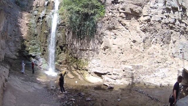 Водопад в центре,Храм Метехи,памятник Вахтангу Горгасали смотреть онлайн