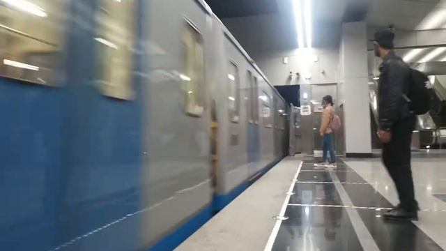 81-760/761 Ока На станции Раменки смотреть онлайн