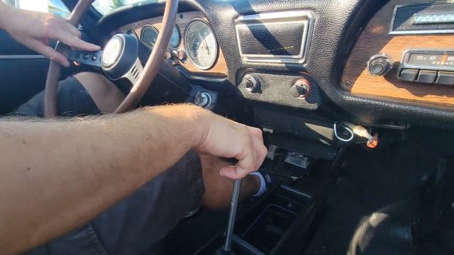 1971 Fiat 850 Sport Spider смотреть онлайн