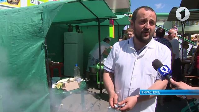 В субботу центральный рынок Тирасполя превратился в огромную ярмарку смотреть онлайн