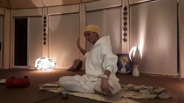 Для начинающих про мантры и инициацию смотреть онлайн