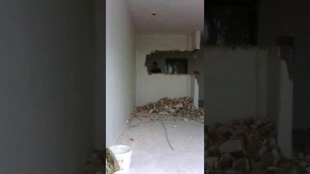 Демонтаж стены