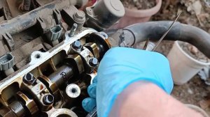 Проверка зазоров клапанов Toyota Yaris 2011 года. Двигатель 1 KRFE.