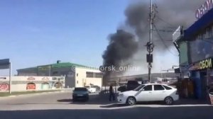 В Пятигорске горит рынок «Лира»