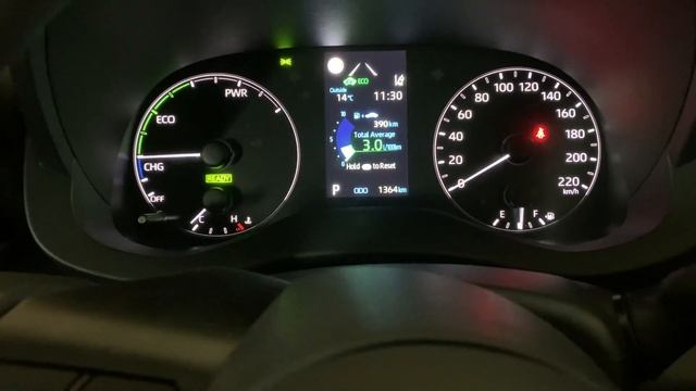 2022 Toyota Yaris Hybrid fuel consumption average result 3litre/100kms смотреть онлайн
