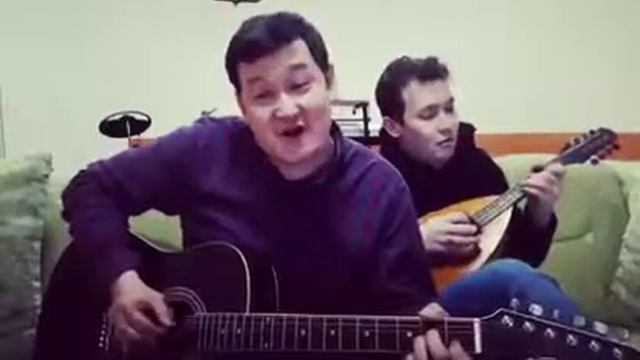 Два человека поют смотреть онлайн