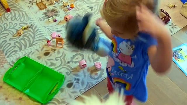 Волк ловит зайца чтобы съесть смотреть онлайн