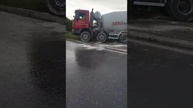 concrete mixer truck stuck смотреть онлайн