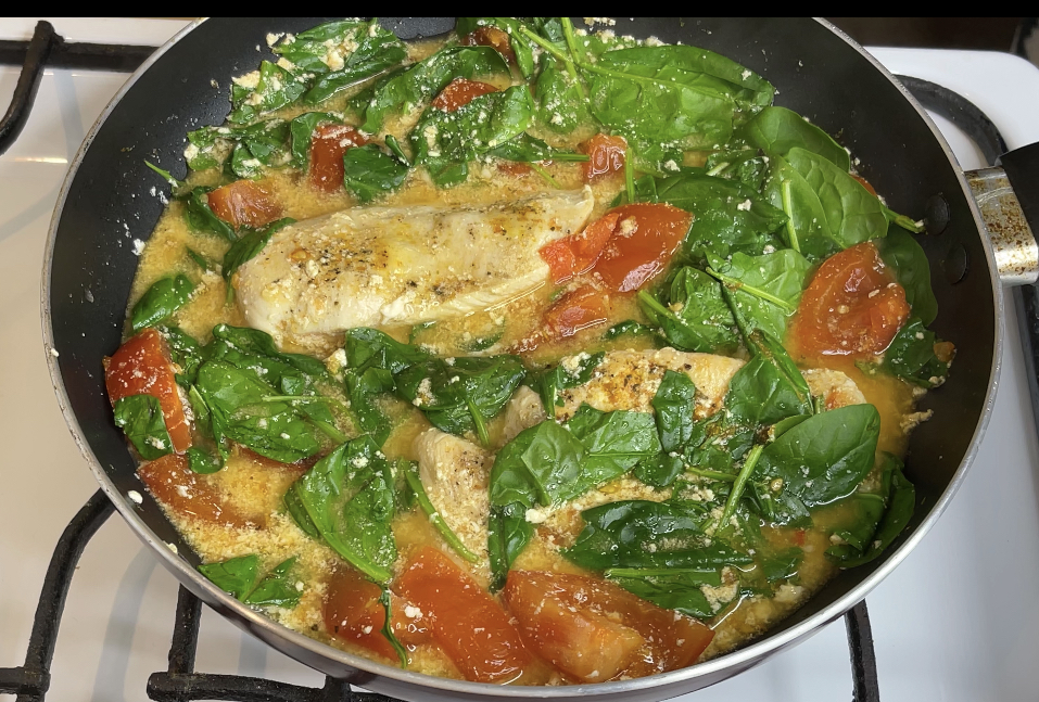 Сочная куриная грудка со шпинатом и помидорами - ПП рецепт смотреть онлайн