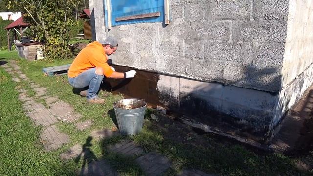 Лучшая ГИДРОИЗОЛЯЦИЯ ФУНДАМЕНТА. Самый быстрый и легкий способ нанесения! смотреть онлайн